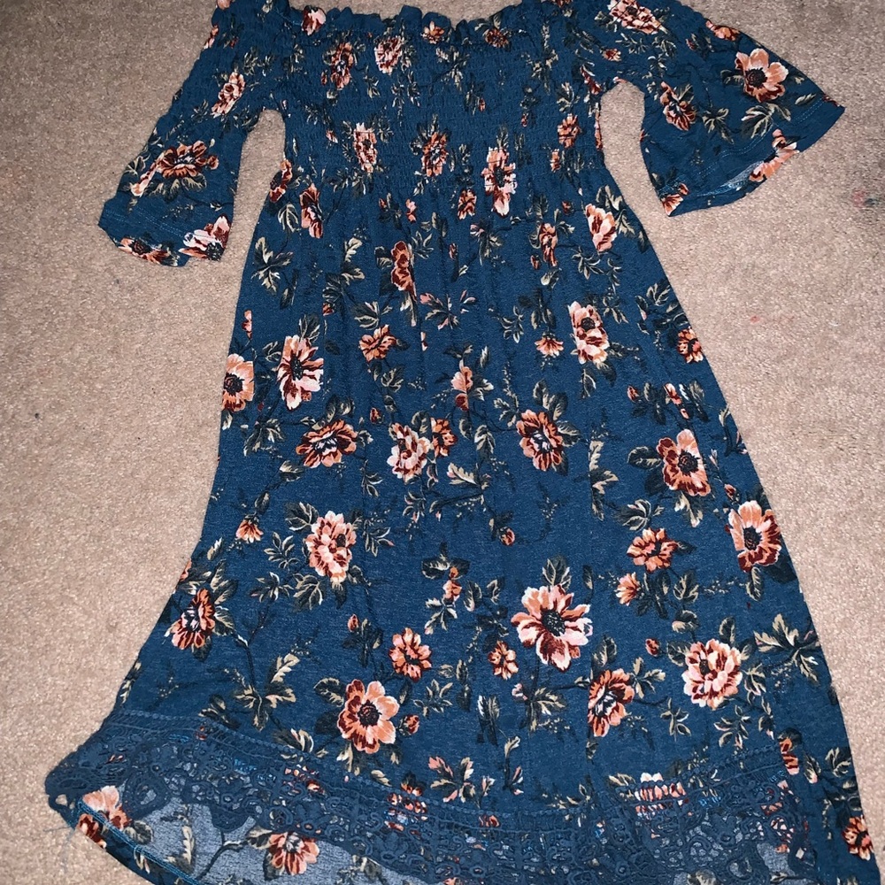 Cute off the shoulder summer dress